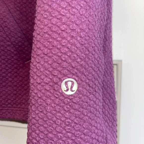 vintage plum (dark pink) LULULEMON at ease quarter-zip pullover sweatshirt [M]